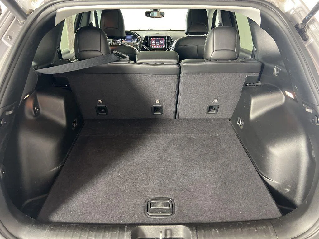 Used 2019 Billet Silver Metallic Clearco Jeep Limited image 19