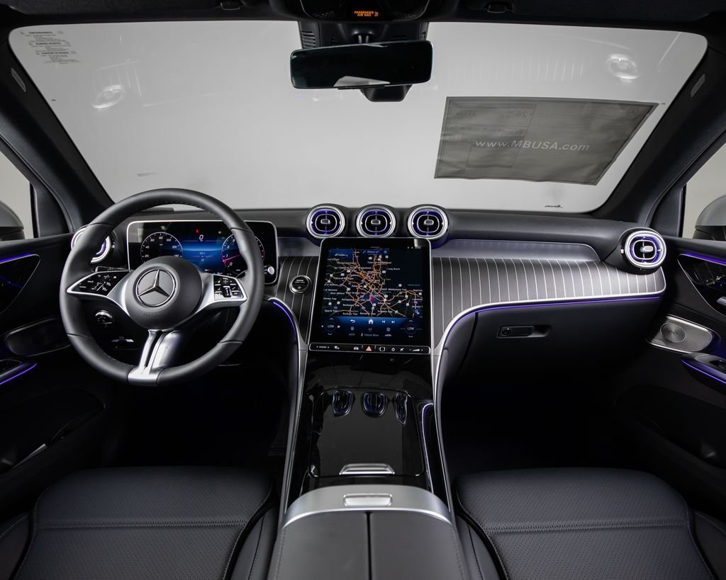 New 2026 MANUFAKTUR Alpine Grey Mercedes-Benz GLC 300 image 6