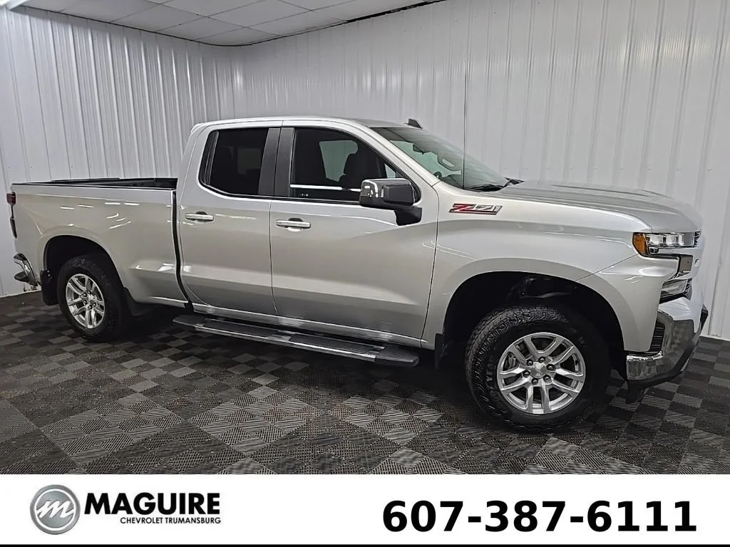 Used 2020 SILVER ICE METALLIC Chevrolet LT image 1