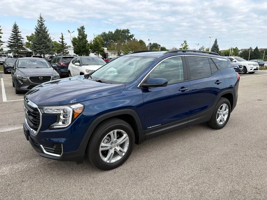 Used 2023 Blue GMC SLE image 1