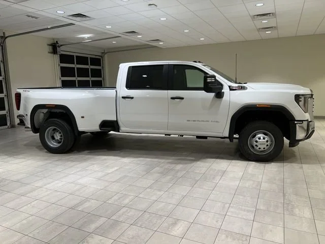 2026 GMC Sierra 3500HD Pro - Photo 6