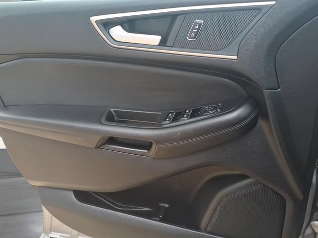 Used 2024  Ford SEL image 13
