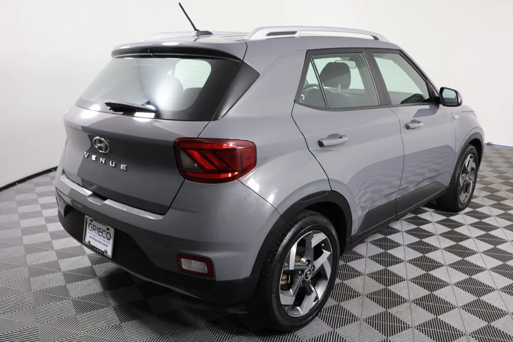 Used 2023 Galactic Gray Hyundai SEL image 8