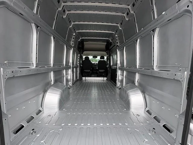 New 2026 Bright Silver Metallic Clear-Coat Exterior Paint RAM Super High Roof image 15