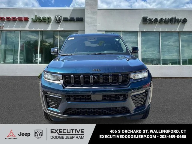 New 2027 Fathom Blue Pearl-Coat Paint Jeep Limited Reserve image 6