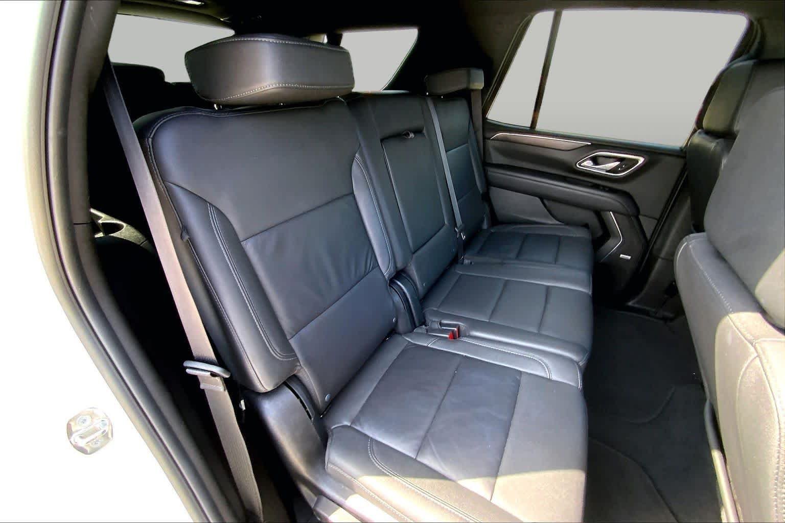 Used 2024 Summit White Chevrolet LT image 19