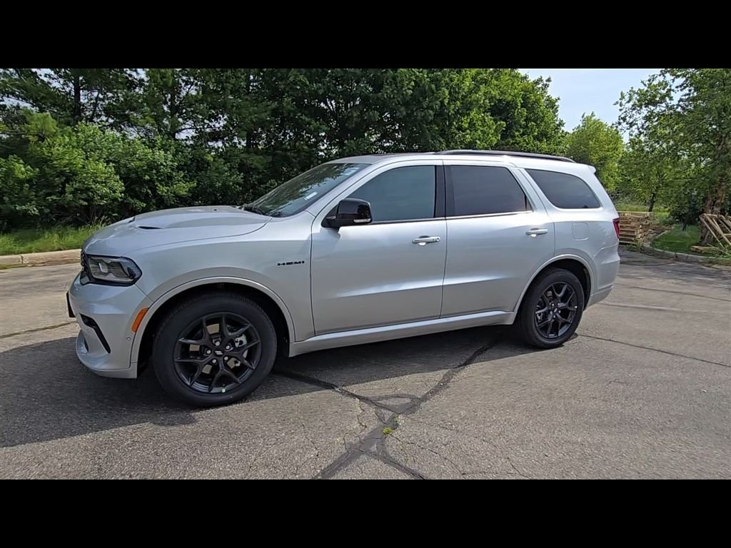 New 2026 Triple Nickel Exterior Paint Dodge GT Plus HEMI V8 image 4