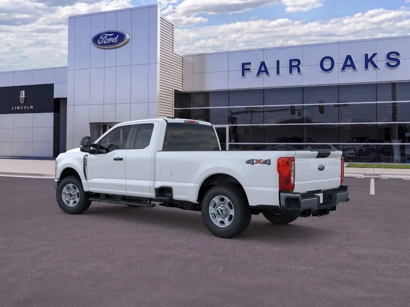 New 2026 Oxford White Ford XLT image 4