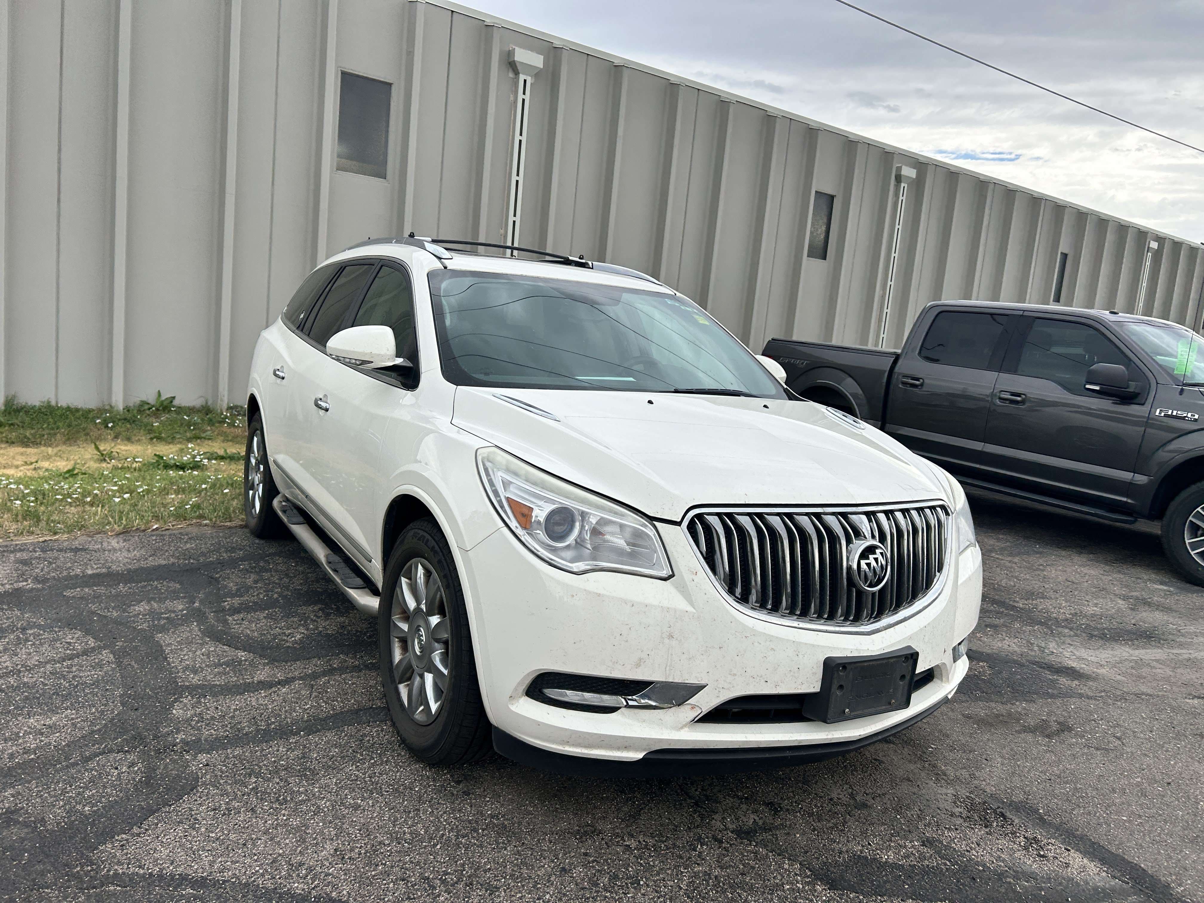 Used 2014 White Opal Buick Leather image 7