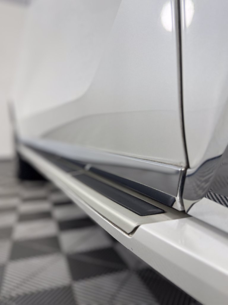 Used 2023 White Metallic BMW xDrive40i image 54
