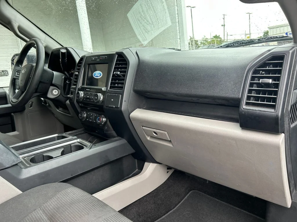 Certified Used 2018 Blue Ford XL image 15