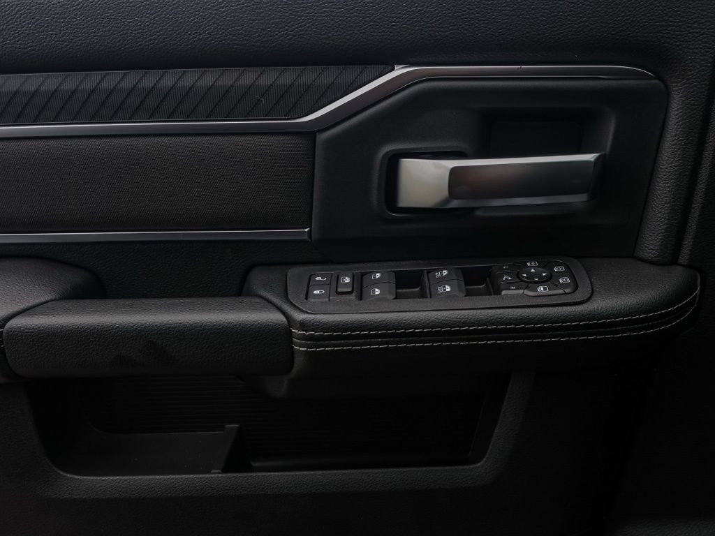 New 2026 Ceramic Gray Clear-Coat Exterior Paint RAM Big Horn Night Edition image 22