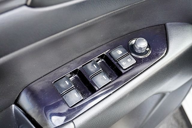 Used 2021 White Mazda Touring image 22