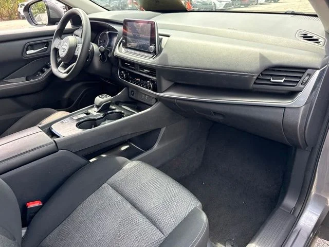 Used 2024 Gray Nissan SV image 15