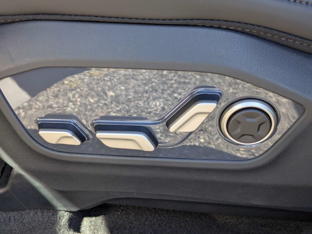 New 2027 Ebony Black Kia SX image 22