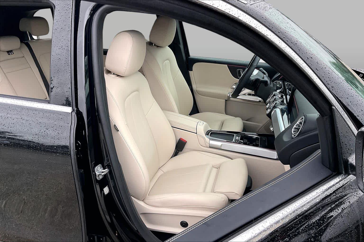 Certified Pre-Owned 2026 Mercedes-Benz GLB 250