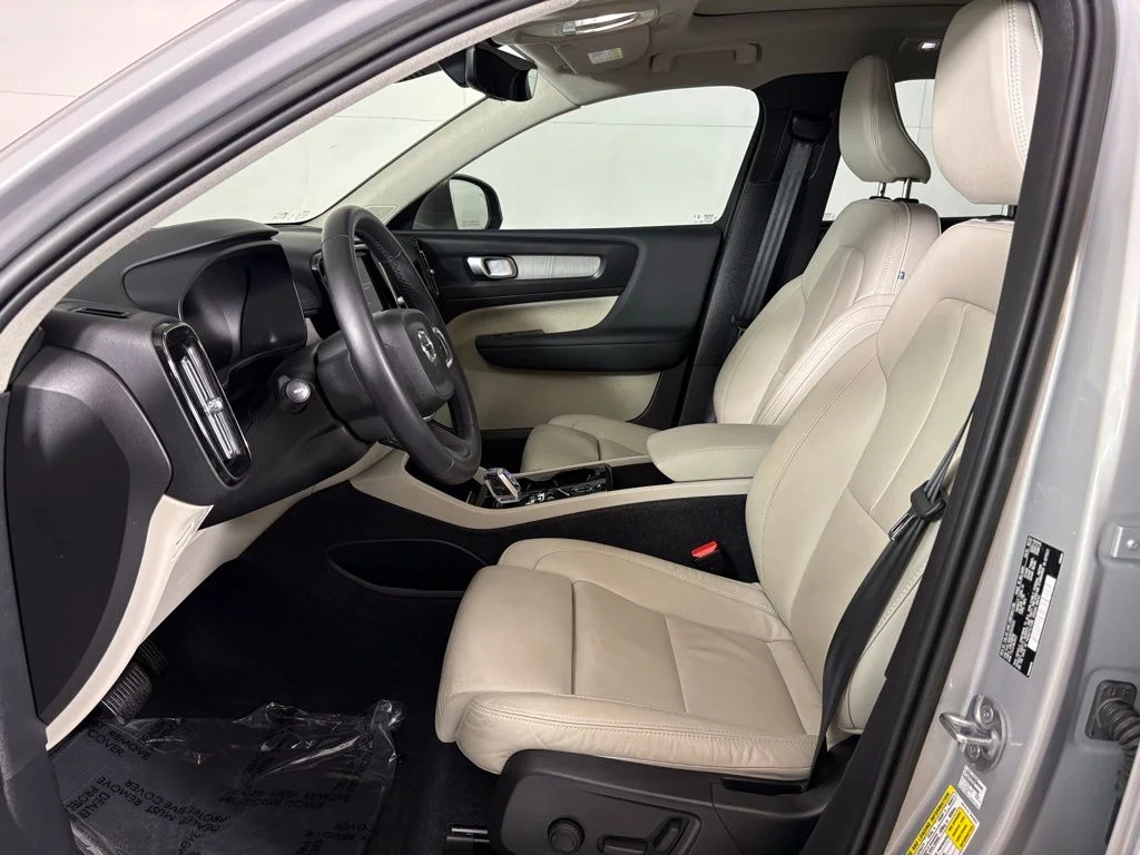 Used 2023 Silver Volvo Plus image 16