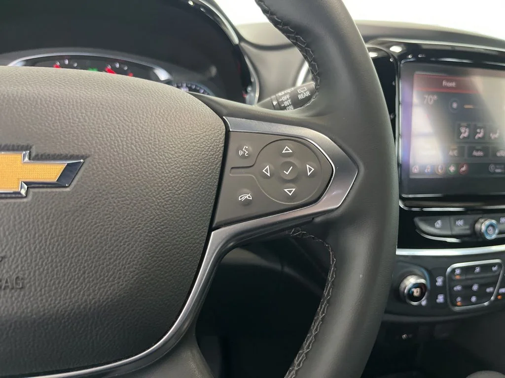 Used 2023 Gray Chevrolet LT image 7
