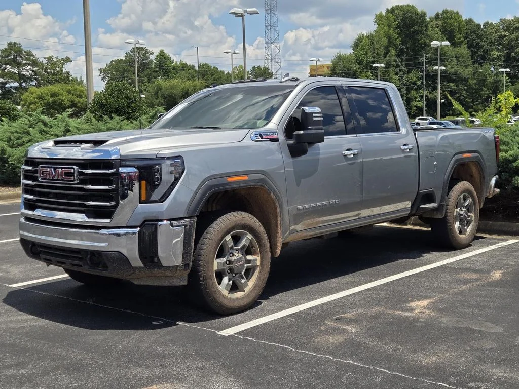 Used 2025 Silver GMC SLT image 4