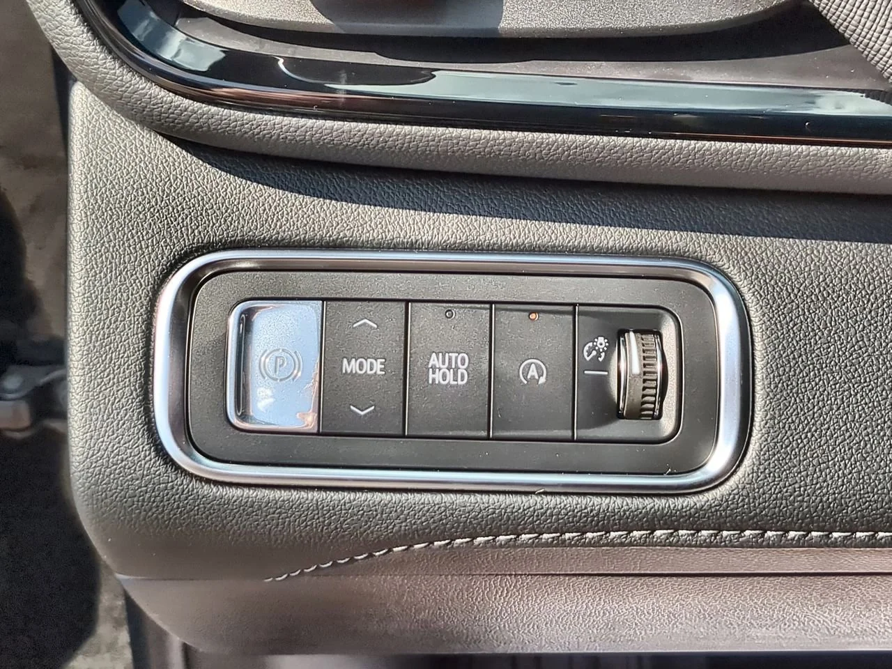 New 2026 Ebony Twilight Metallic Buick Preferred image 18