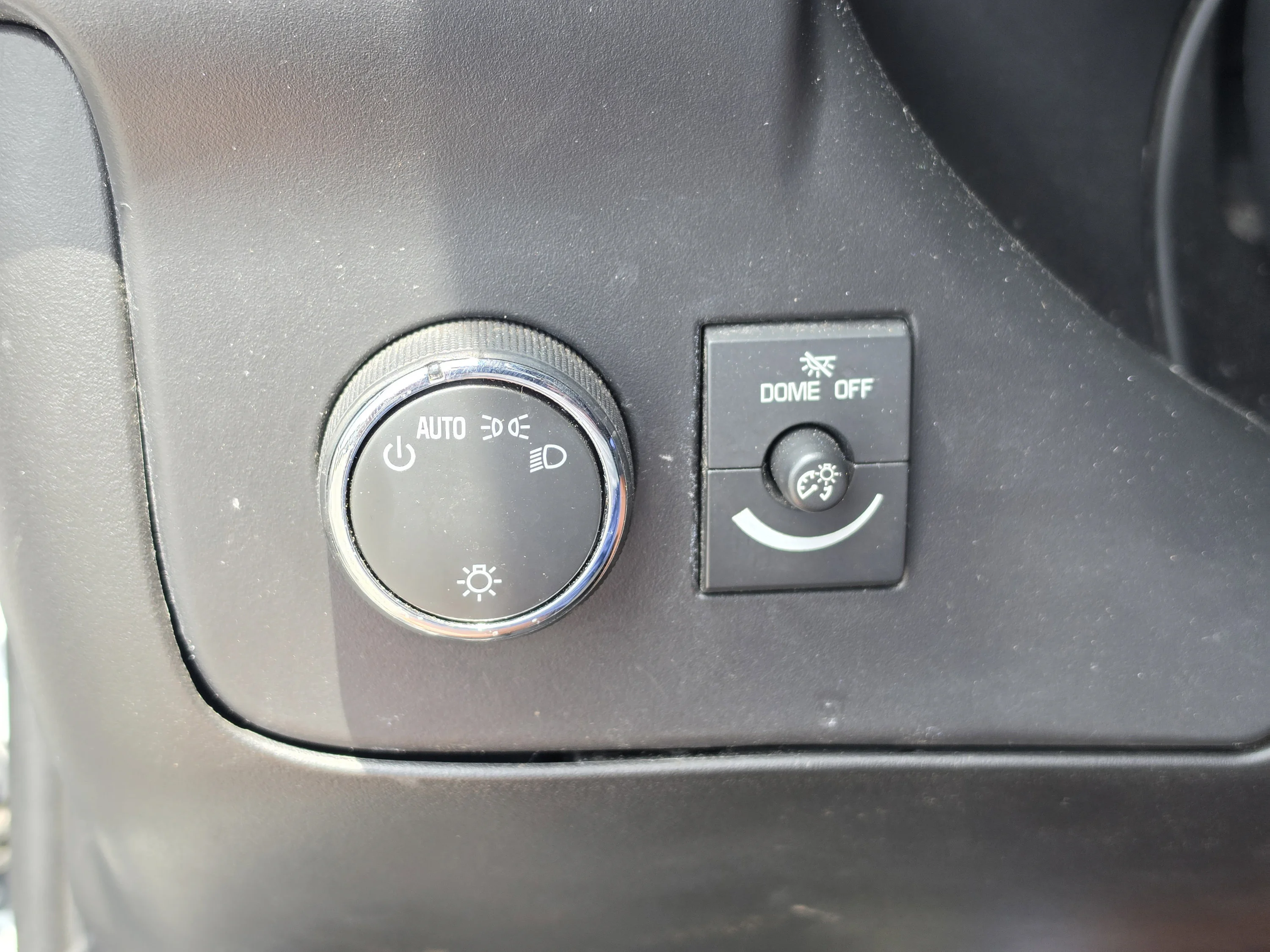Used 2023 Summit White GMC Work Van image 28