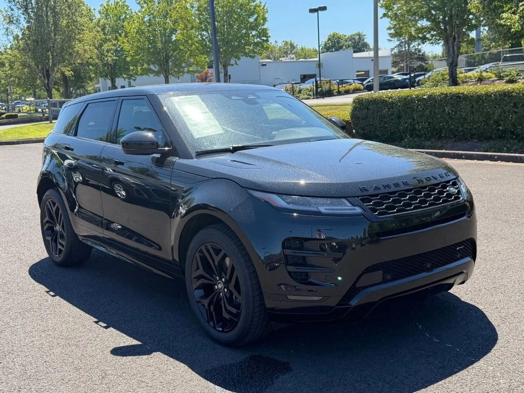 Used 2023 Santorini Black Metallic Land Rover R-Dynamic SE image 2