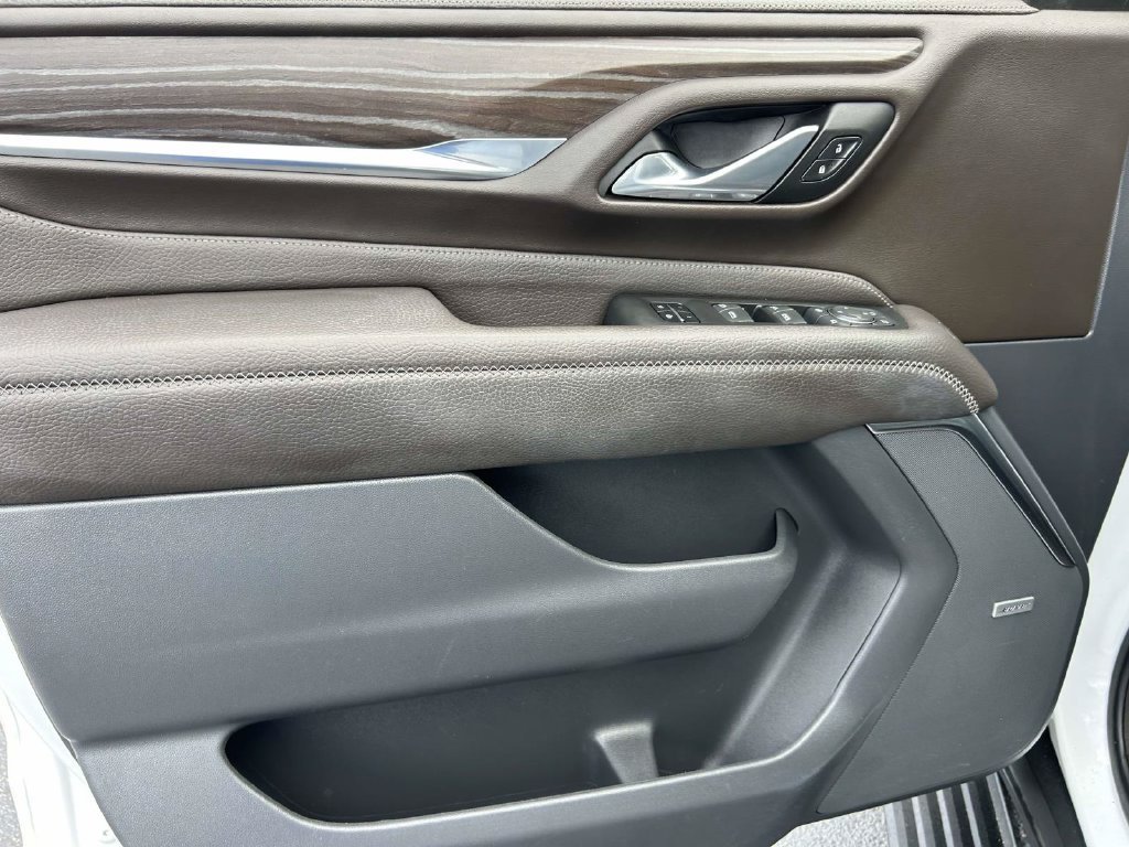 Used 2023 White GMC Denali image 17