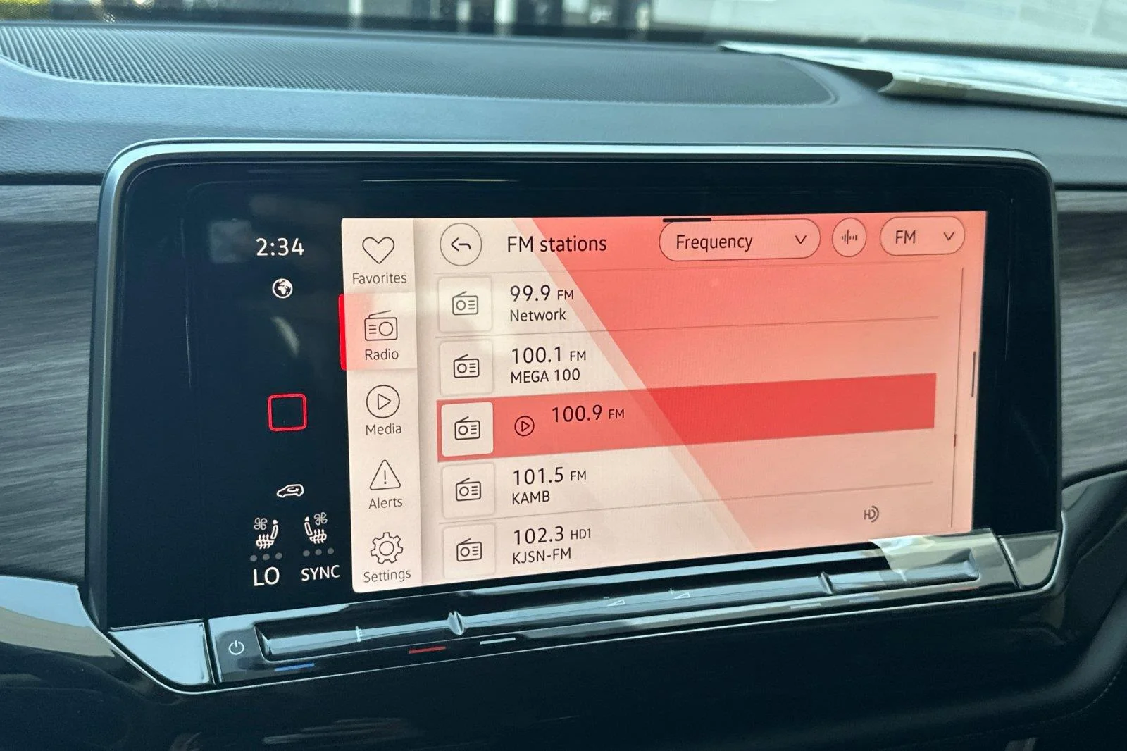 New 2026 Pure Gray Volkswagen 2.0T SEL Premium R-Line image 19