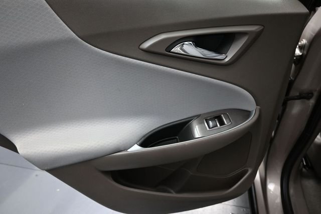 Used 2025 Gray Chevrolet LT image 9