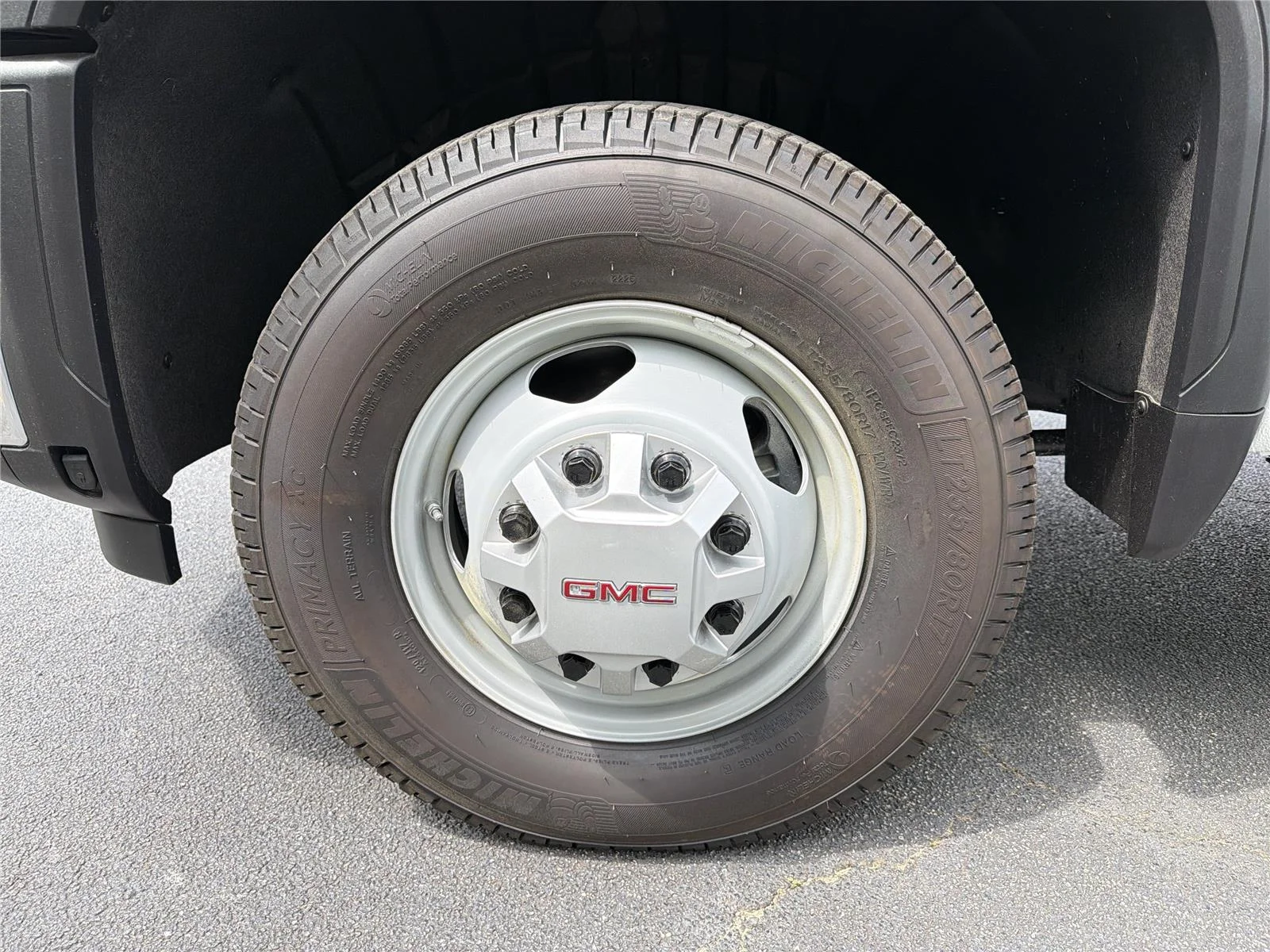 2026 GMC Sierra 3500HD Pro - Photo 9