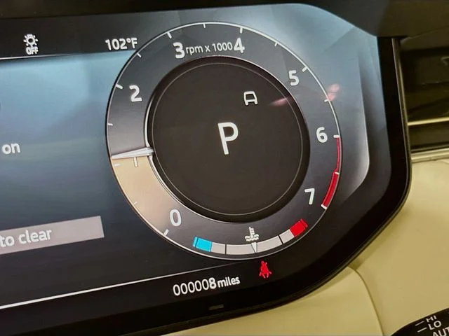 New 2026 Charente Grey Prem Met Land Rover SE image 13
