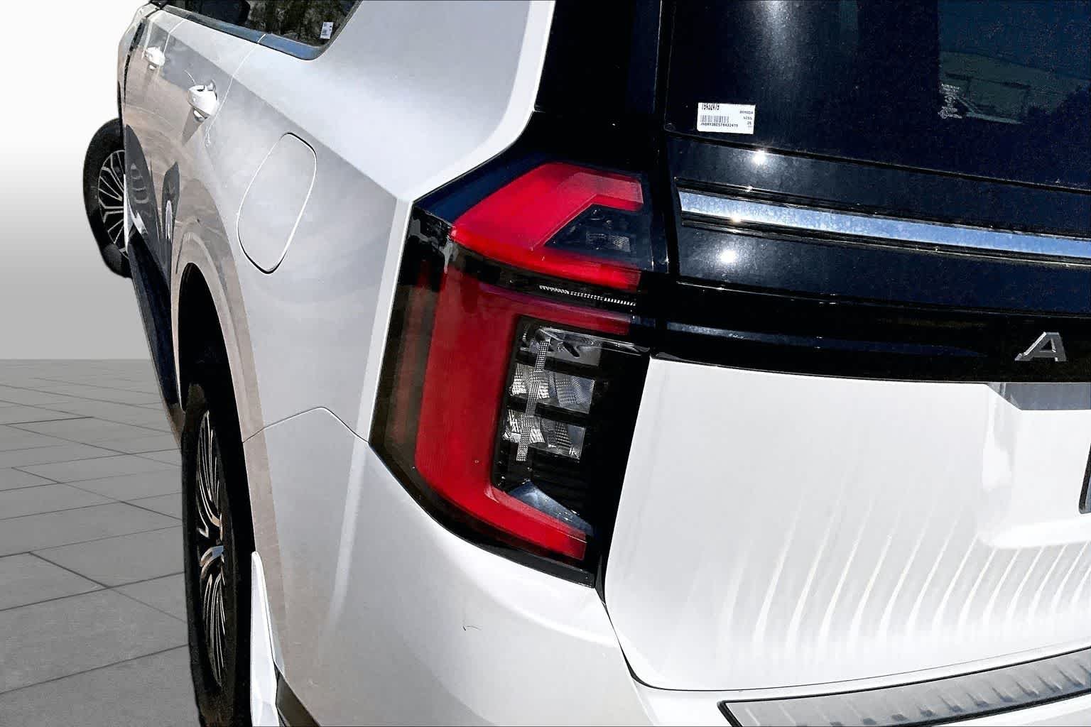 New 2026 Aspen White TriCoat Nissan SL image 12