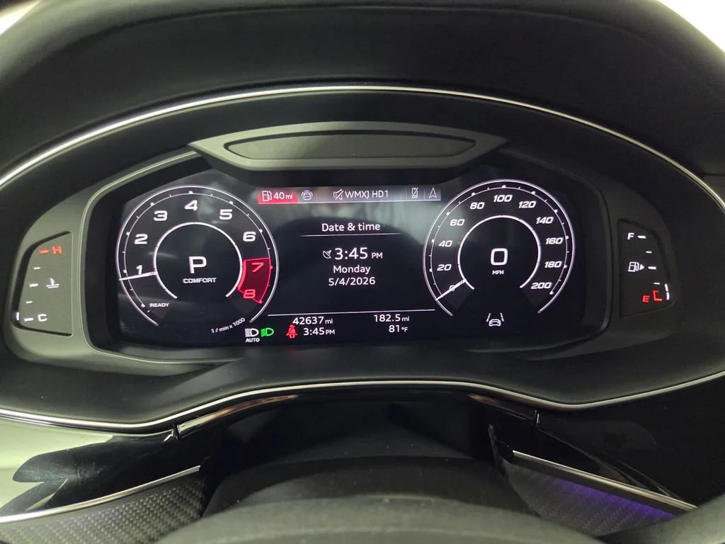 Used 2024 Daytona Gray Pearl Effect Audi 4.0T image 14