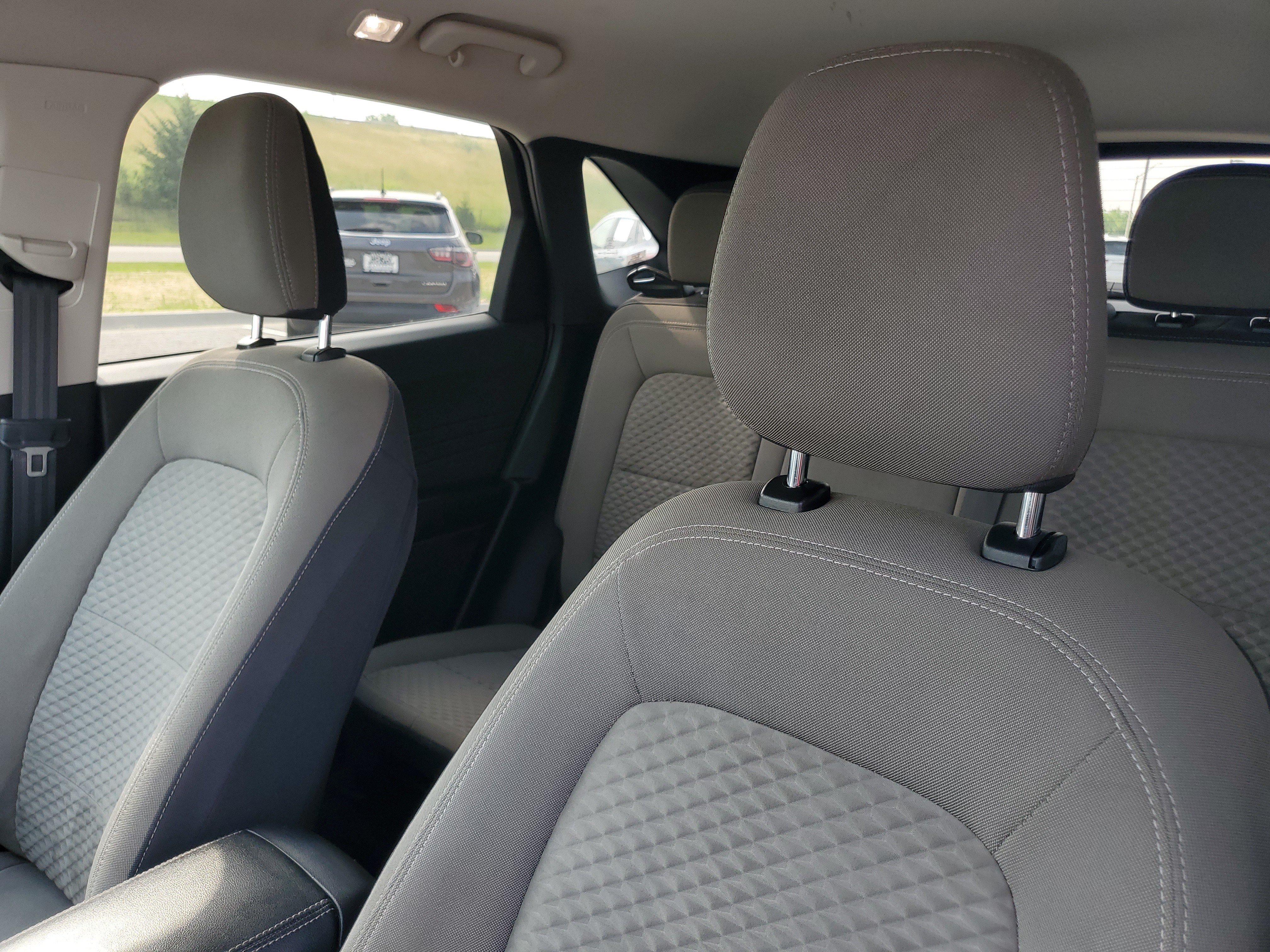 Used 2022 Silver Ford SE image 17