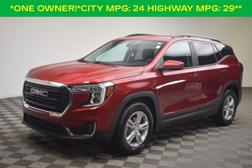 Used 2024 Volcanic Red Tintcoat GMC SLE image 3