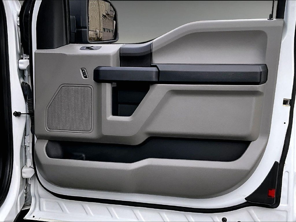 Used 2018 Oxford White Ford XL image 12
