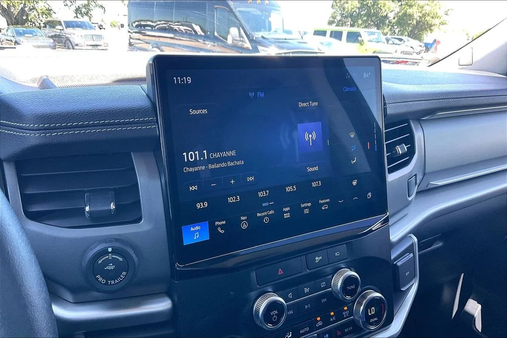 Used 2022 Silver Ford XLT image 24