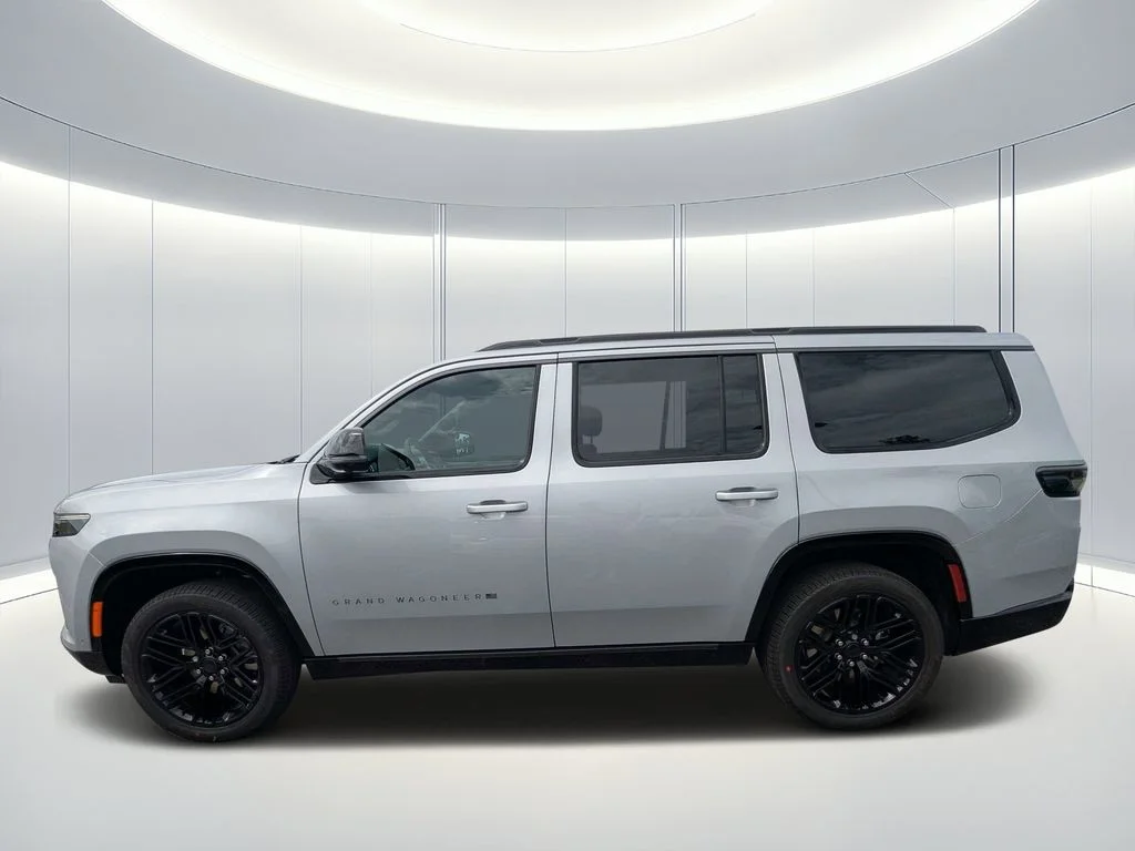 New 2026 Silver-Zynith Exterior Paint Jeep Limited Reserve image 7