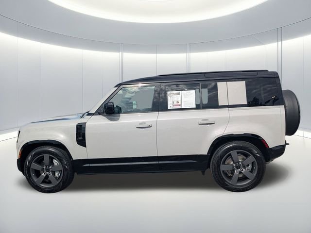 Used 2026 Gray Land Rover X-Dynamic SE image 2