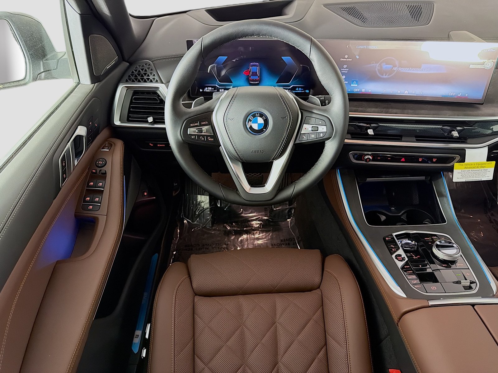New 2026 Mora Metallic BMW xDrive50e image 24