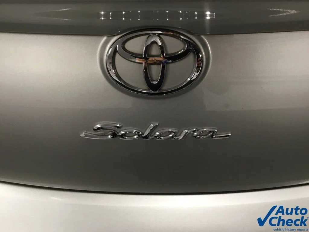 Used 2006 Beige Toyota SE image 13