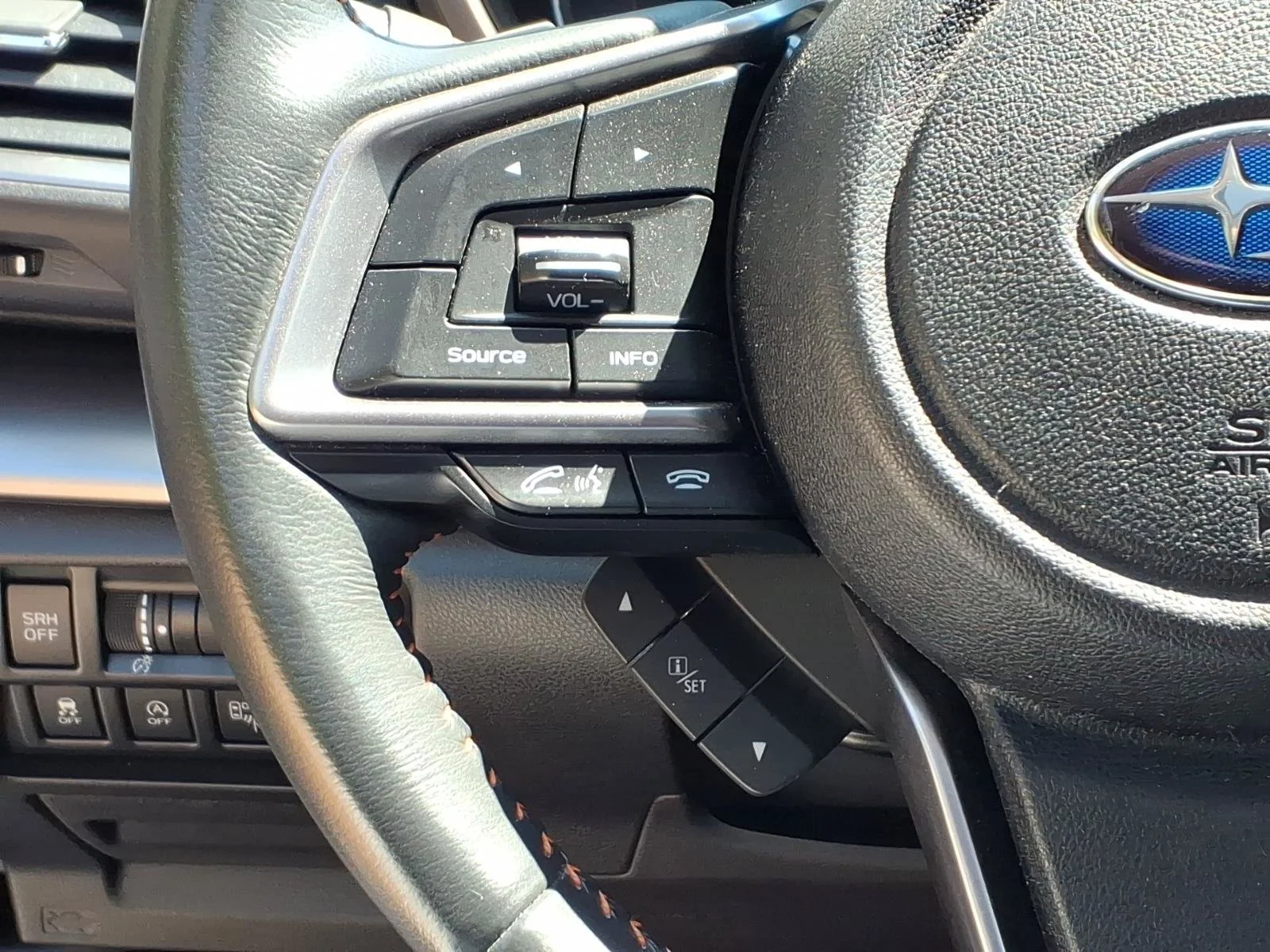 Used 2021 Crystal White Pearl Subaru Limited image 18