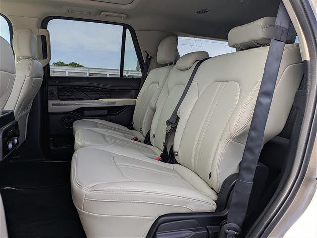 2020 Ford Expedition Platinum - Photo 16