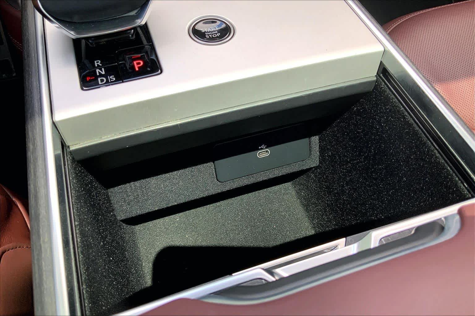 Used 2025 Fuji White Land Rover Autobiography image 28