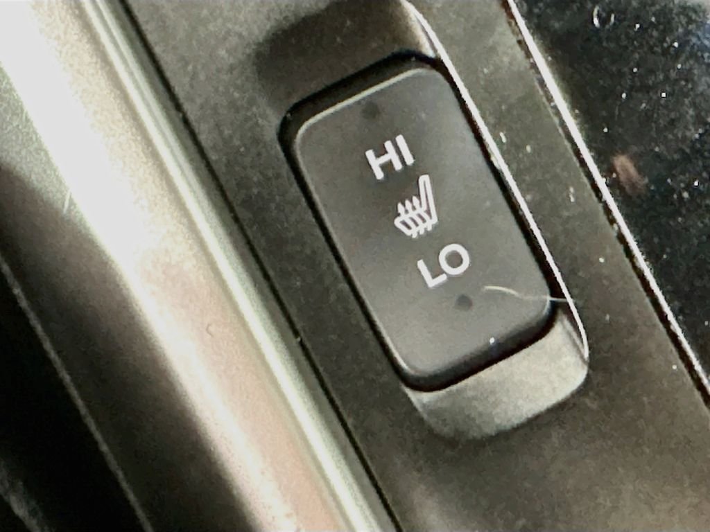 Used 2013  Honda EX-L image 20