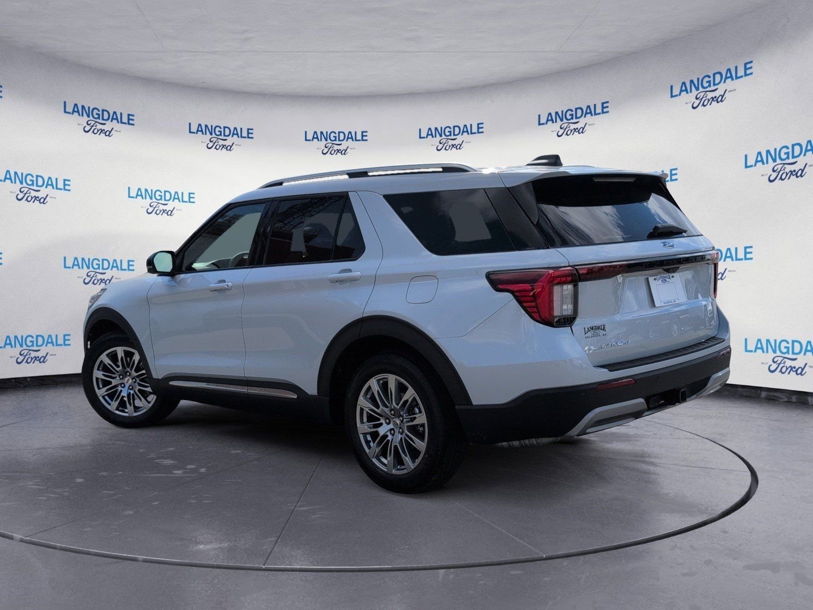2026 Ford Explorer Platinum - Photo 9