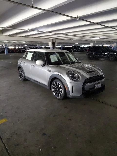 2023 MINI Hardtop 4 Door