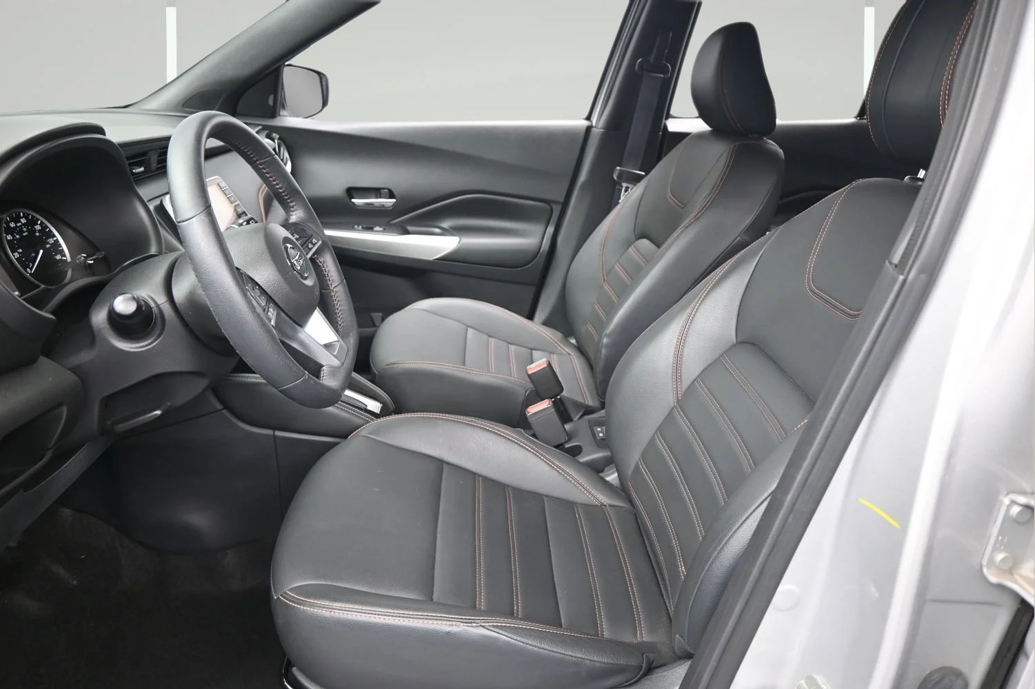 Certified Used 2020 Brilliant Silver Metallic Nissan SR image 9