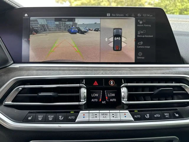 Used 2023 Gray BMW xDrive40i image 30