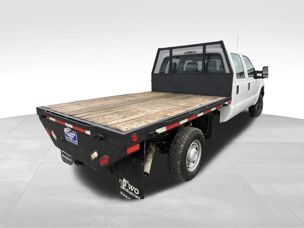 Used 2016 White Ford XL image 5